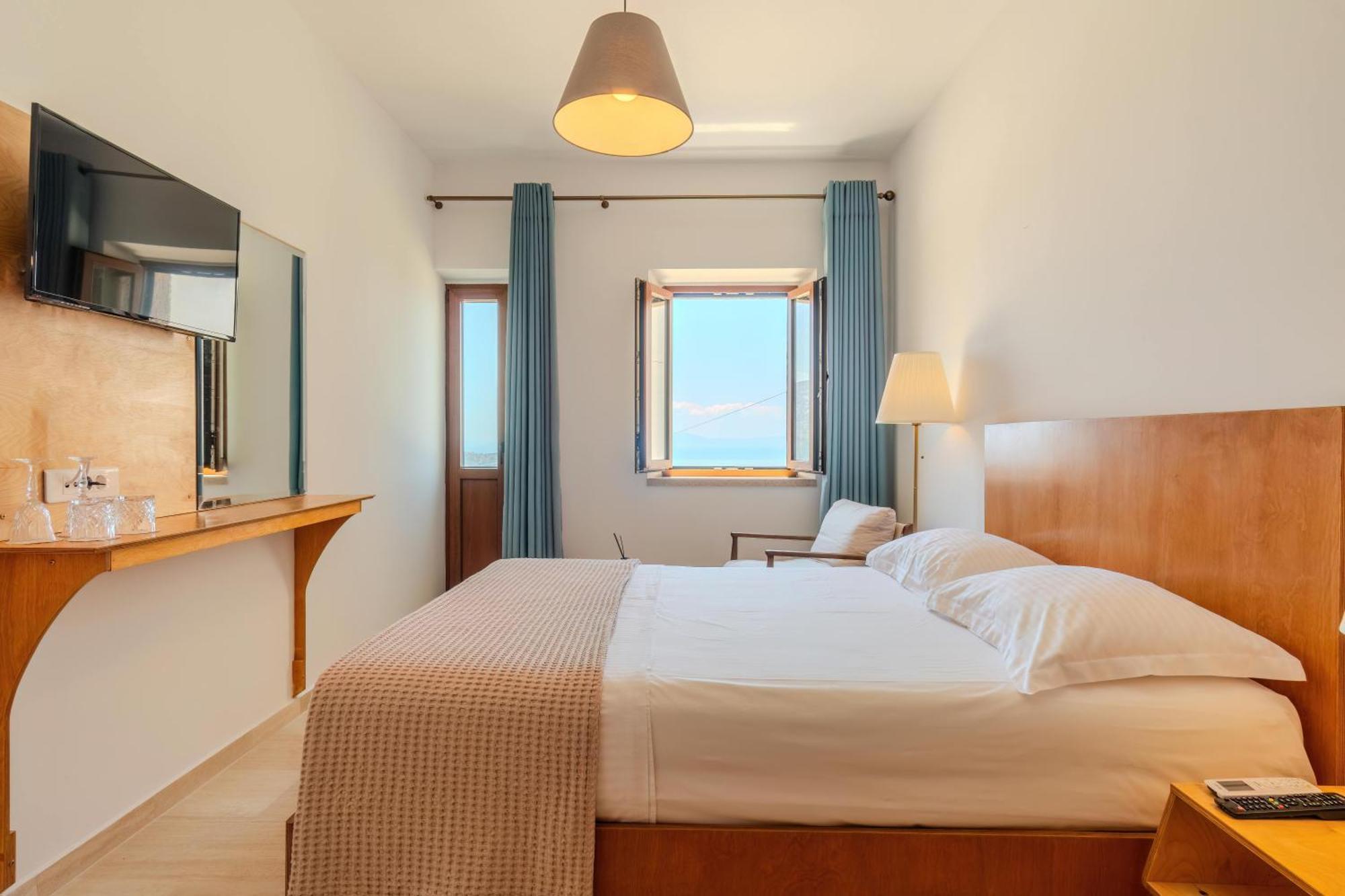 Annapolis Otel Himarë Dış mekan fotoğraf